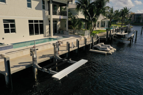 90 degree boatlift in South Florida
