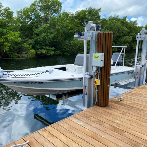 Miami 90 degree boatlift