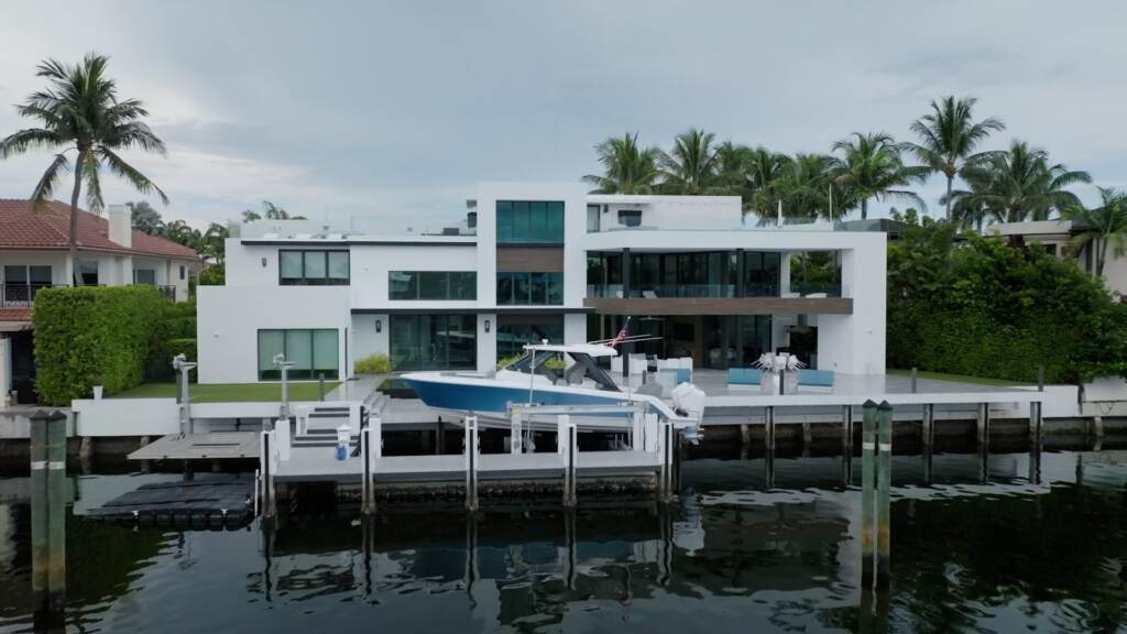 4 post boat lift 1.