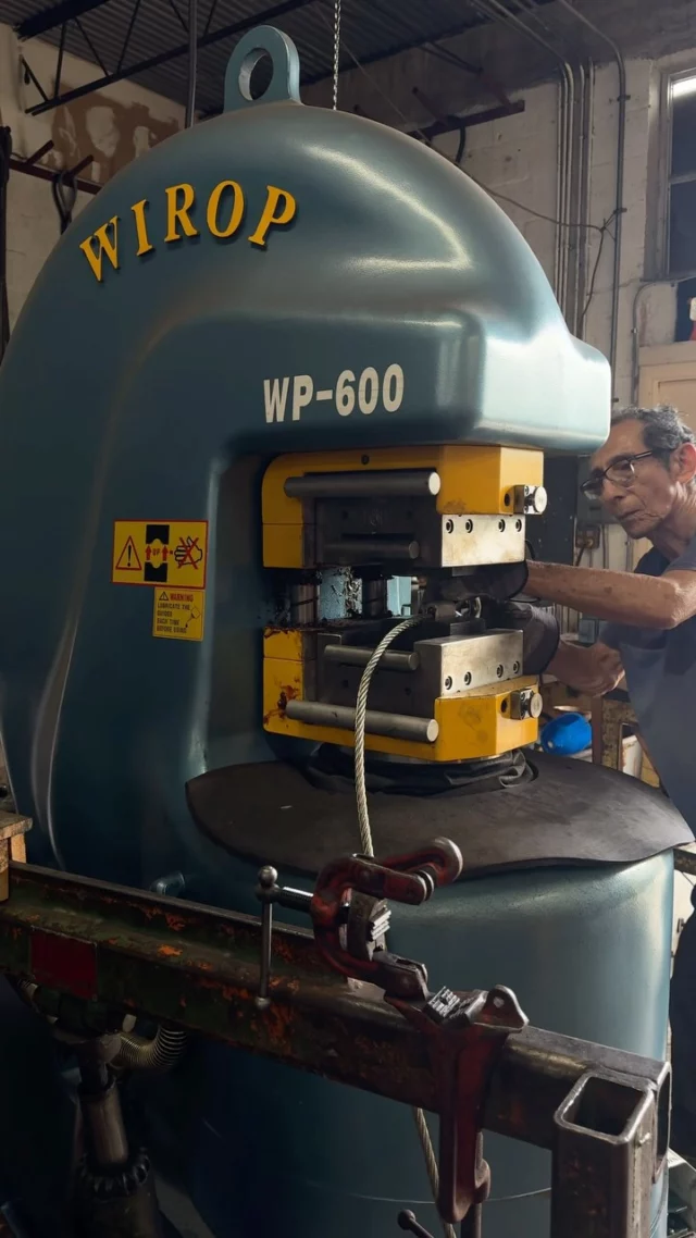 Precision in motion — crimping 3/8” cable for a 40,000lb boatlift. Built to hold, made to last. This machine pushes 1.2 million pounds of pressure